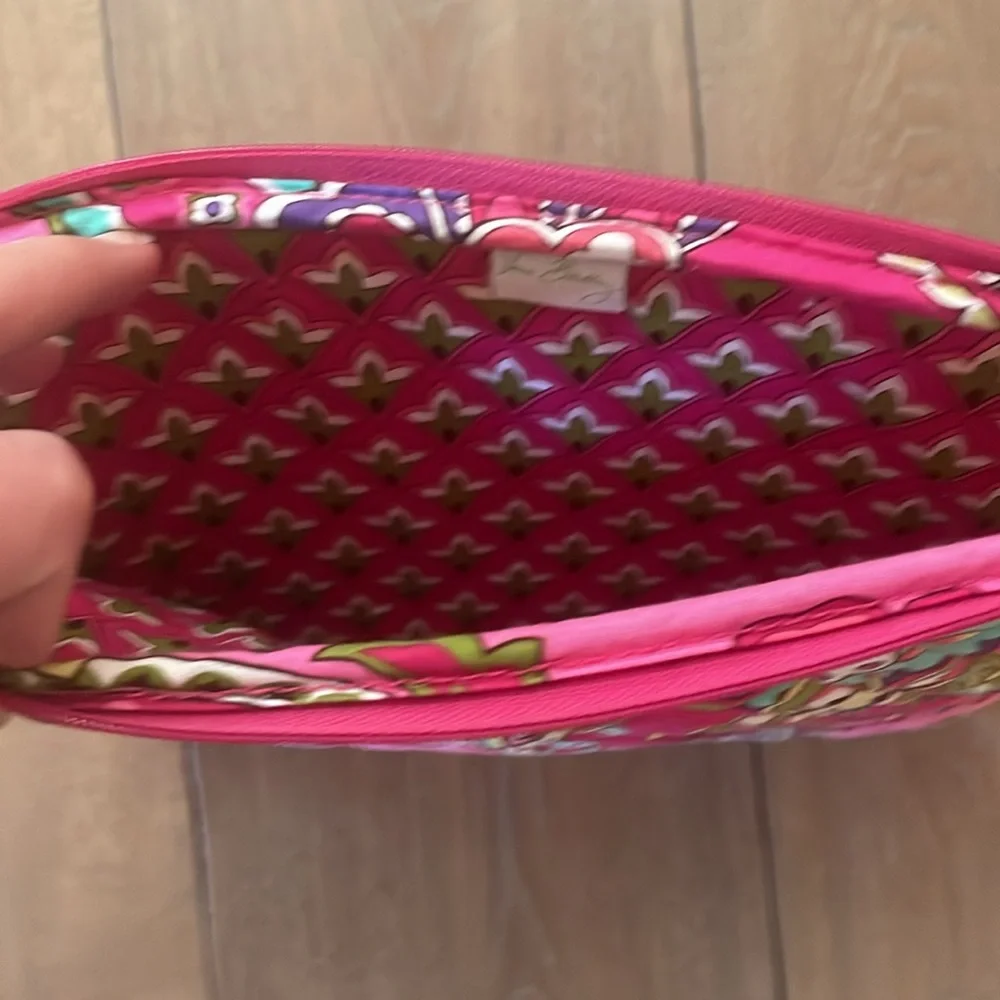 Vera Bradley excellent